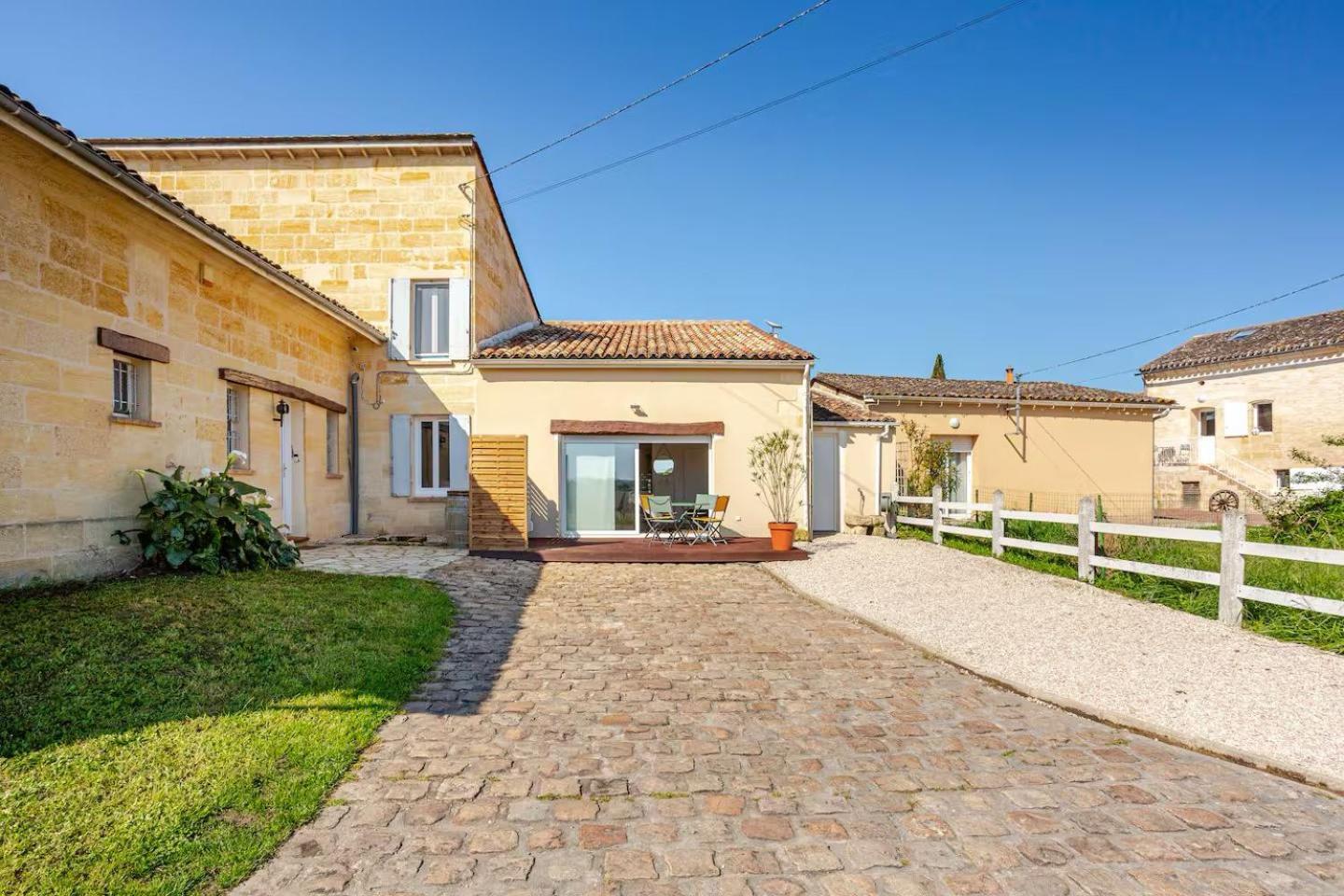 Guesthouse Les Maurins Saint-Sulpice-de-Faleyrens Dış mekan fotoğraf